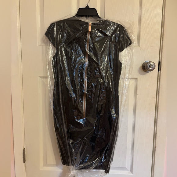 Ted Baker: Artiro Asymmetrical Shift Dress in Black size 1 - Picture 3 of 11